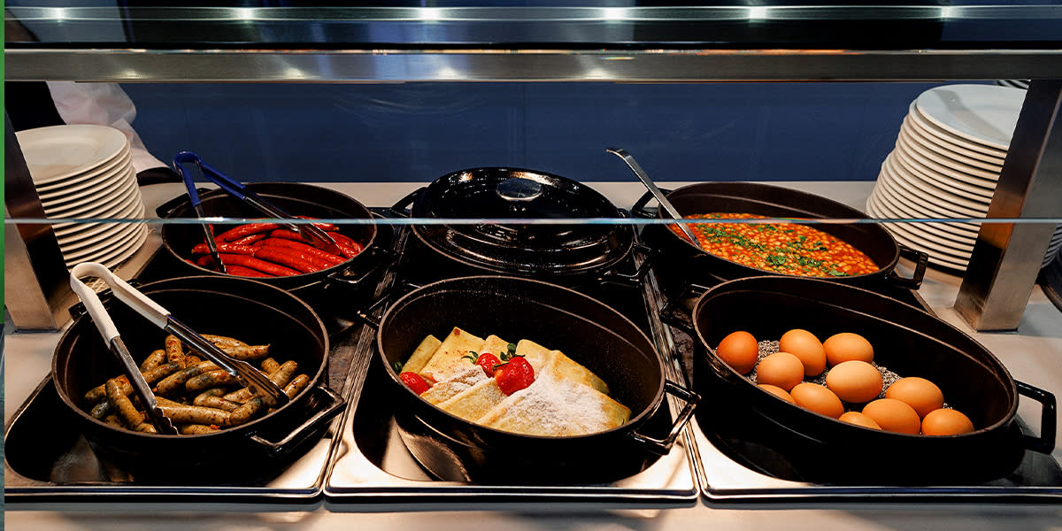 7 Seas Buffet Food