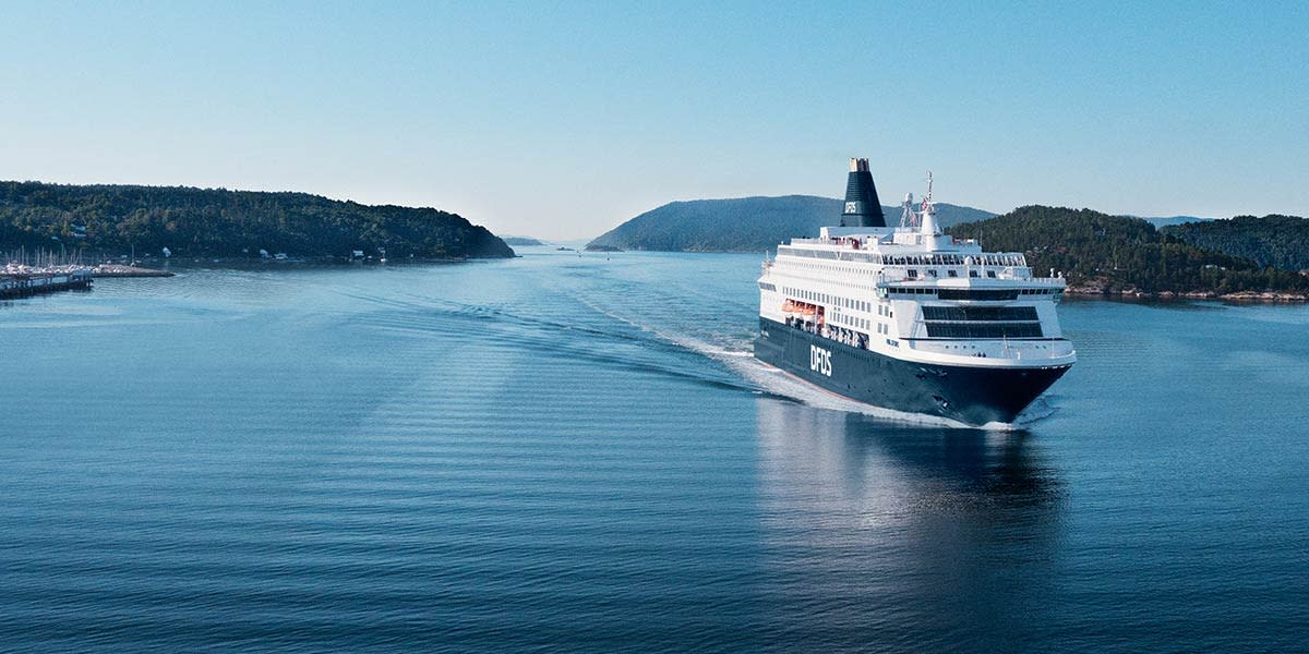 DFDS Pearl Seaways Pearl Seaways in the Oslofjord - hero