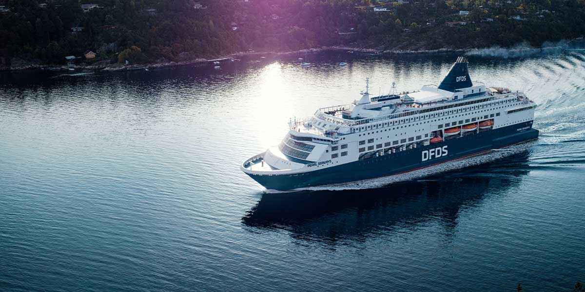 DFDS pearl ship at sea Pearl